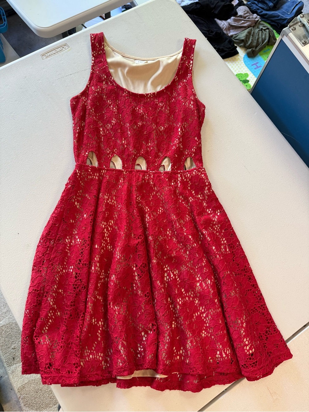Socialite Red Lace Scoop Neck Dress with Beige Lining